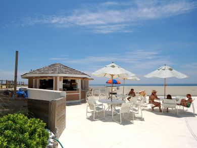 Full Gulf Views from this Three Bedroom Beach Condo Sleeps 8
